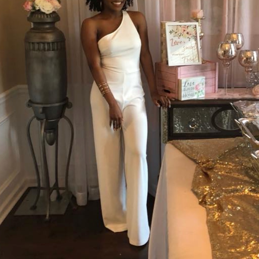 Lulu’s | White Jumpsuit